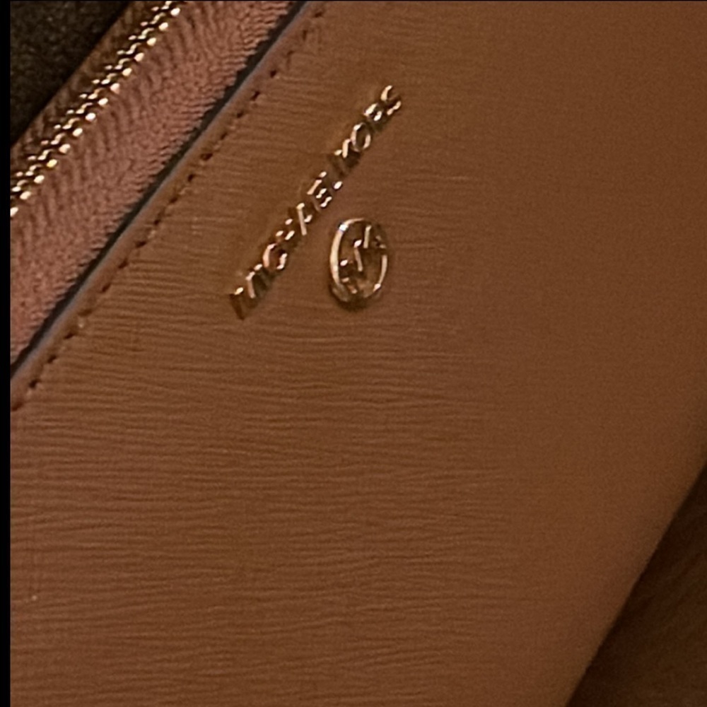 NWT Michael Kors Jet Set Charm Wallet - Picture 14 of 15